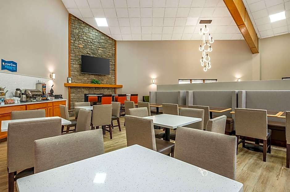Clarion Pointe