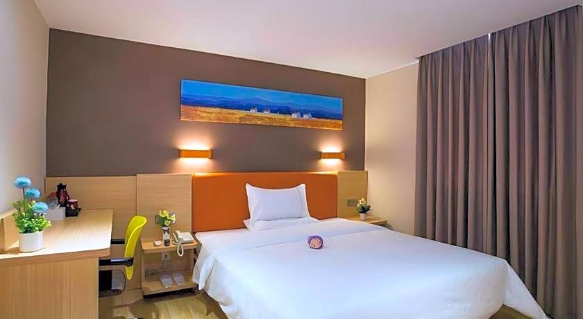 IU Hotel Chengdu Pengzhou Municipal Government Branch