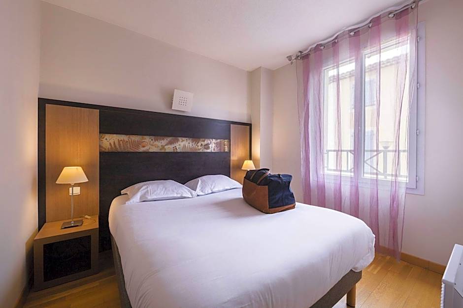 Park & Suites Village Aix-Le Rousset