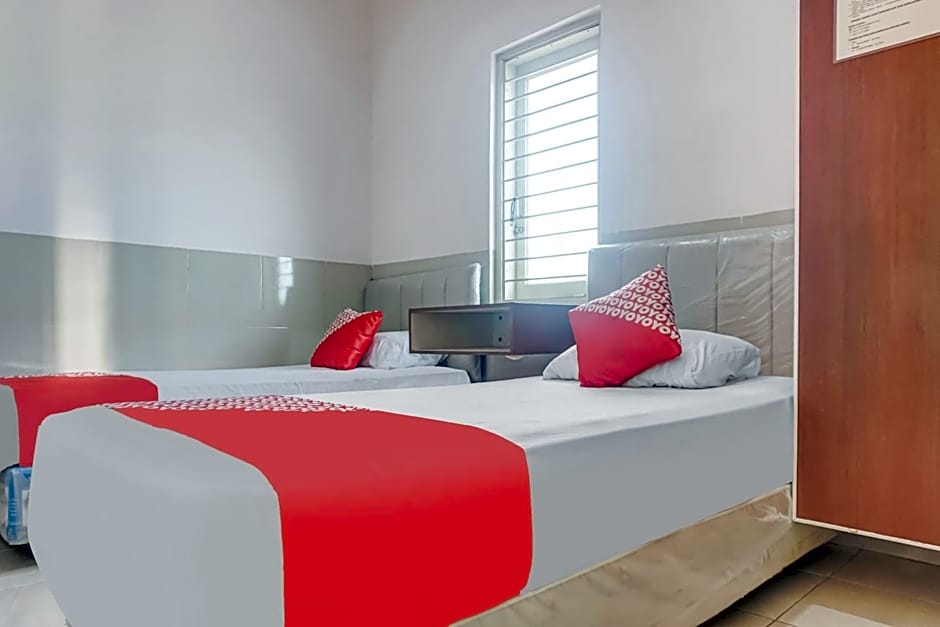 OYO 91316 Hh Guest House Makassar