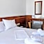 Leonidas Hotel