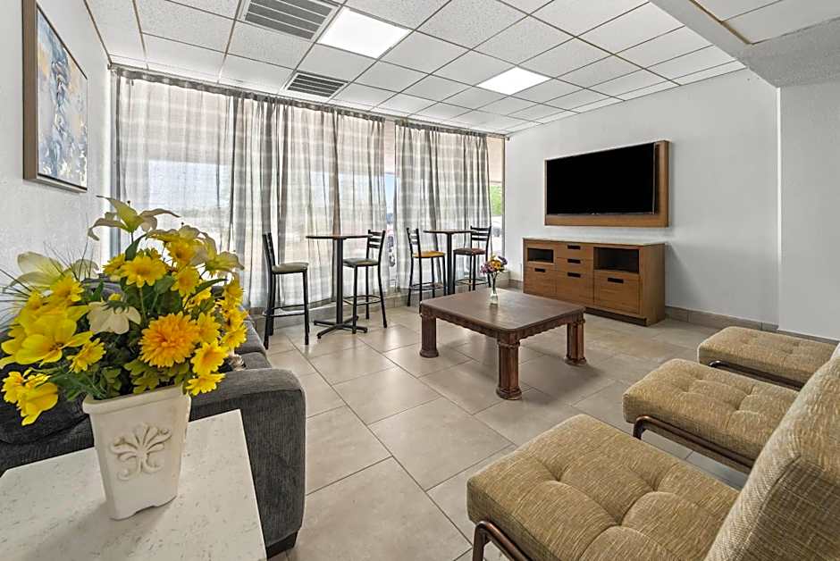 Suburban Studios Fairborn - Dayton