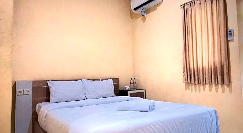 Wisma Mutiara near Alun Alun Demak Mitra RedDoorz