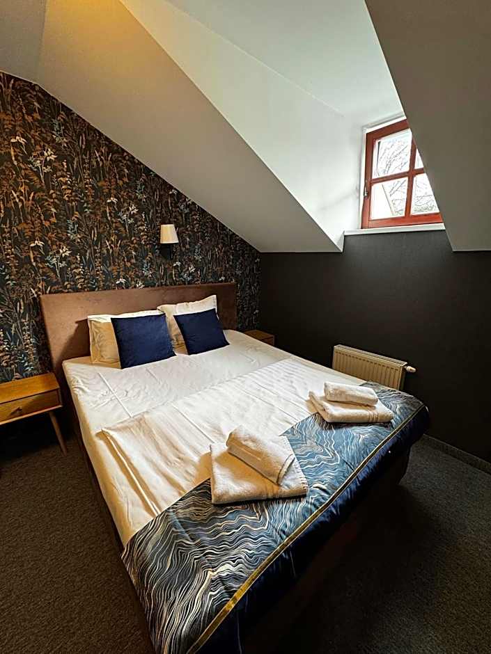 Apple Economy Hotel