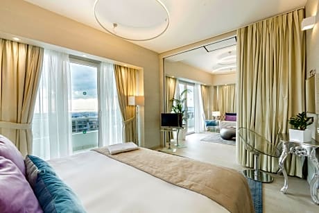 Deluxe Suite with Corner Balcony & Panoramic Acropolis View