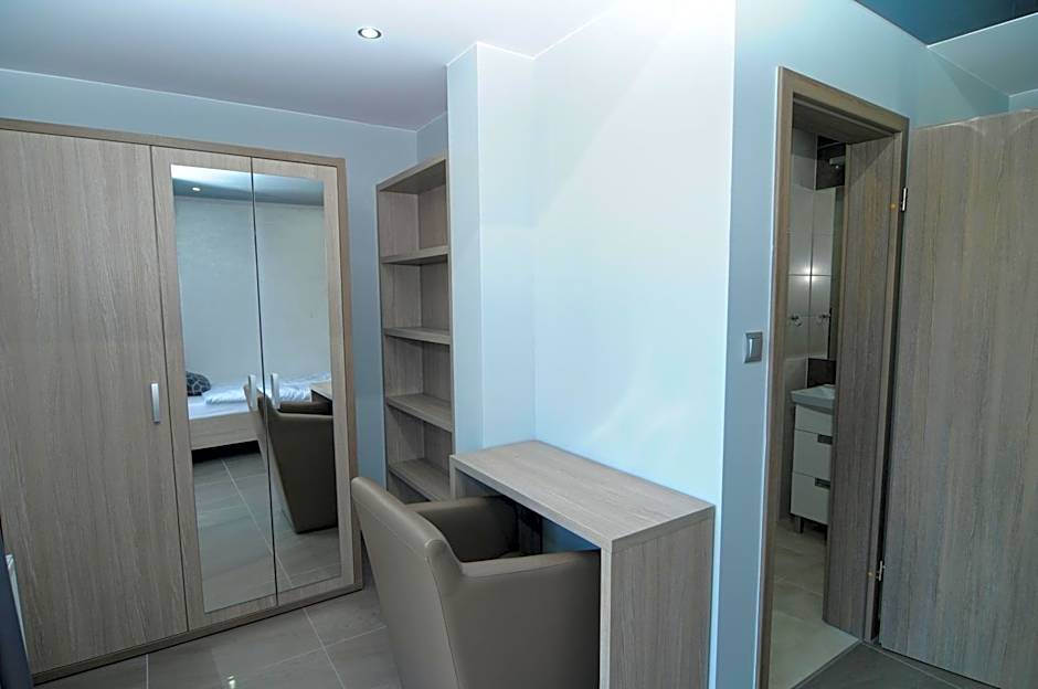 Nanis Hotel & Appartements
