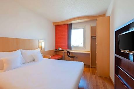 1 Queen Standard Non Smoking