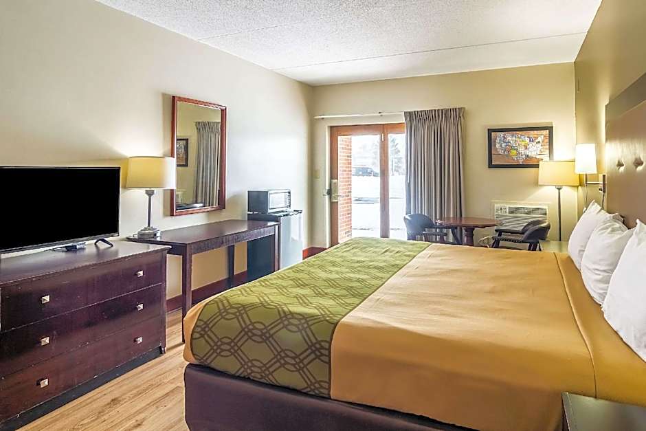 Econo Lodge Cadillac