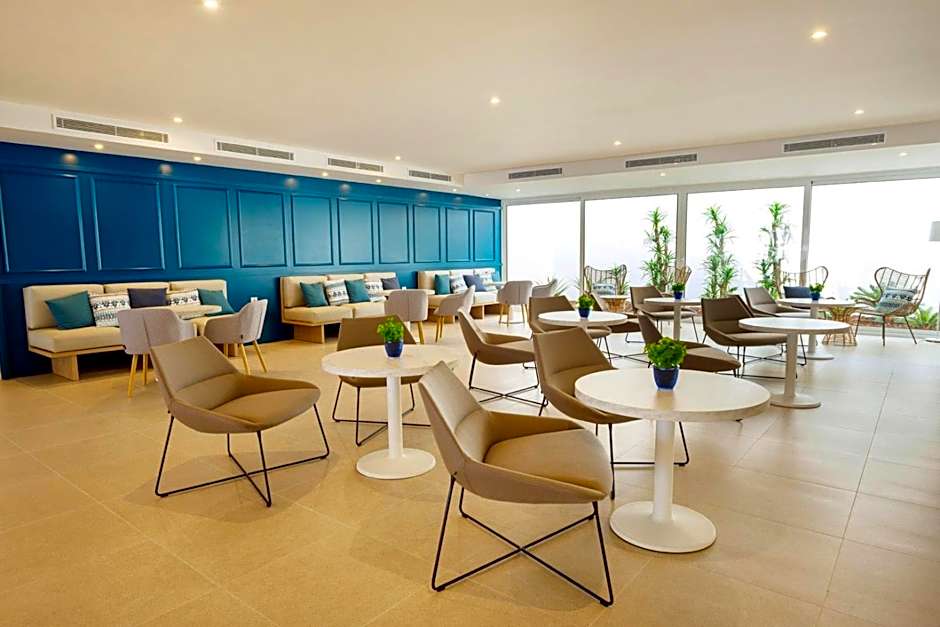 Parque Nereida Suites Hotel