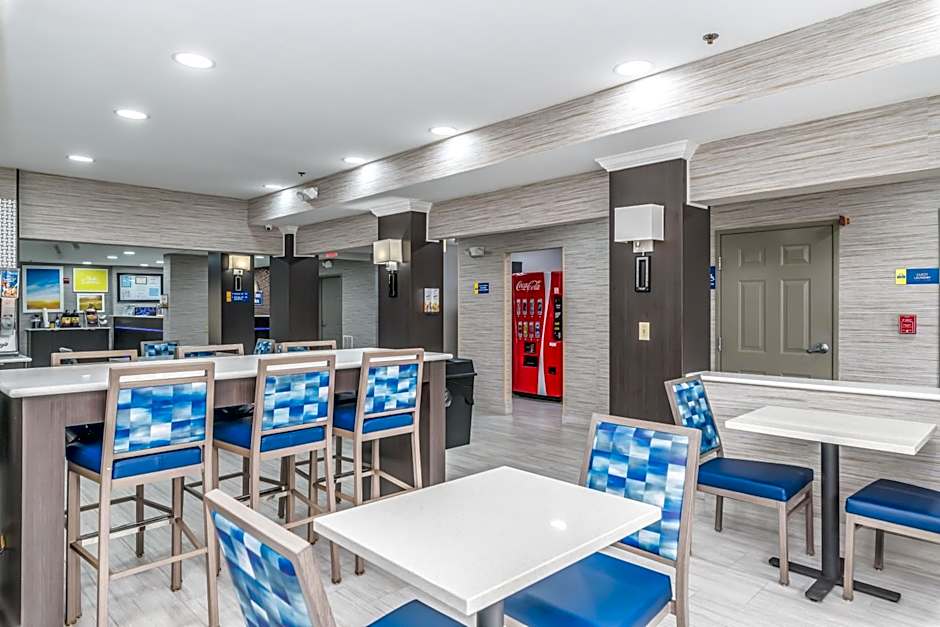 Days Inn & Suites by Wyndham Prattville-Montgomery