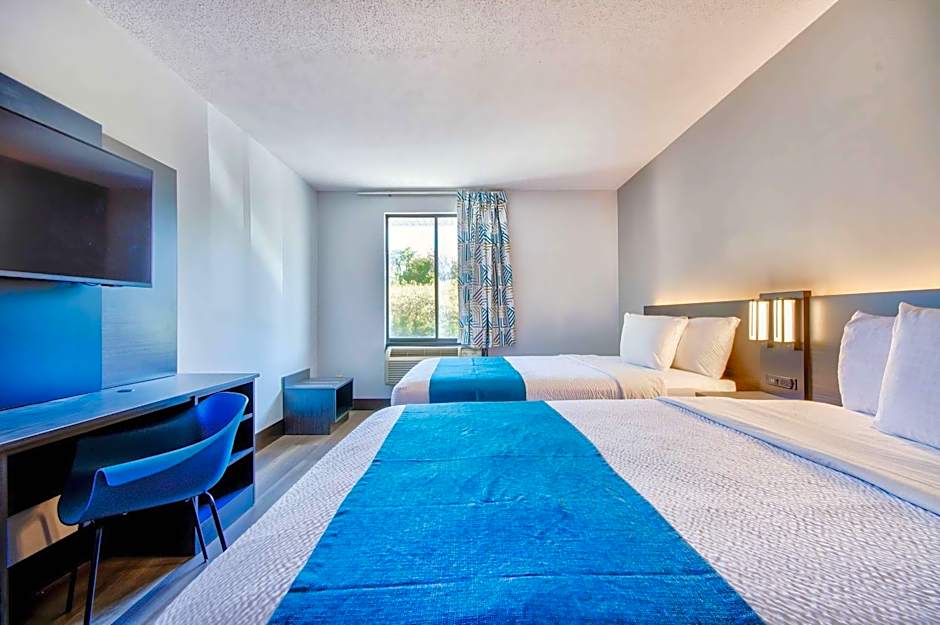 Motel 6 Jeffersonville, IN