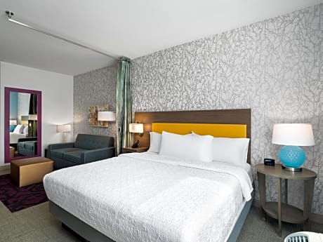 King Studio Suite