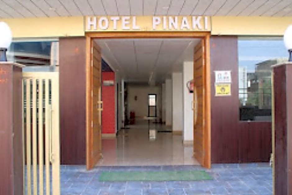 Goroomgo Hotel Pinaki Haridwar