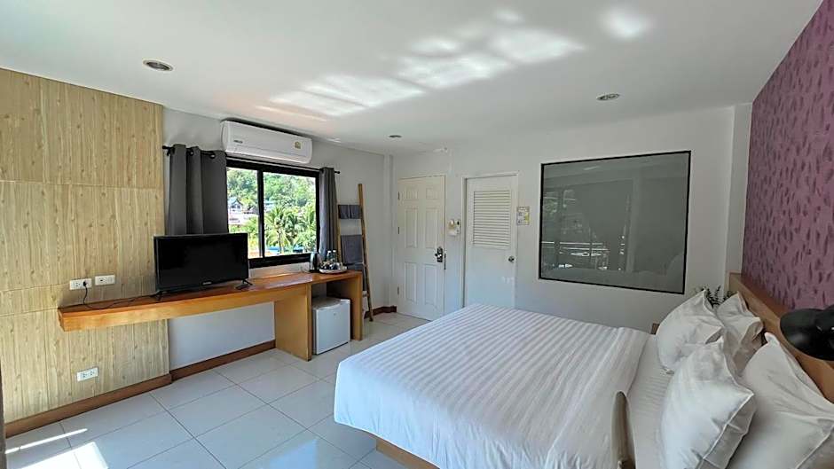 Coco Mountain View Guest House Hotel