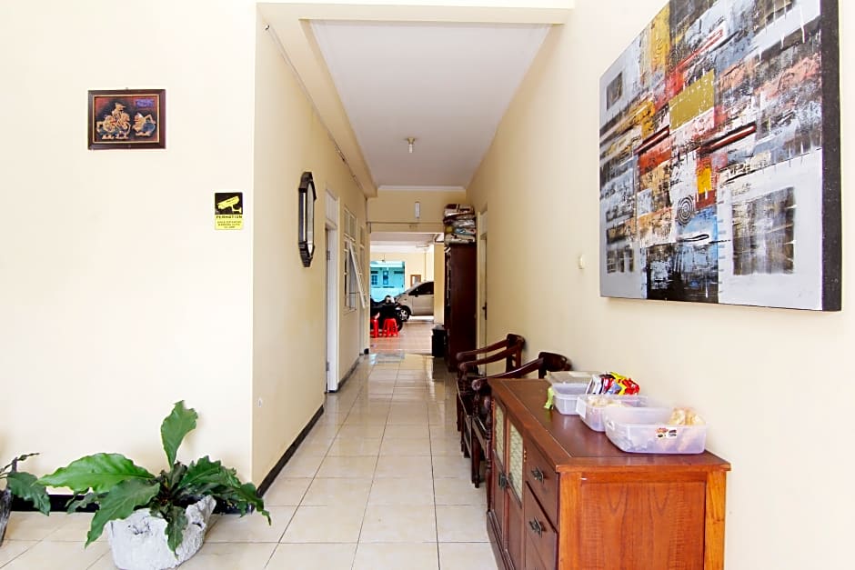 JJ House Gejayan by ZUZU