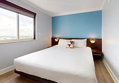 Standard King Suite