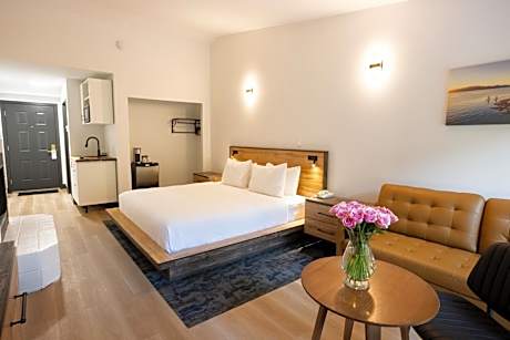 Sunshine Lodge Inn