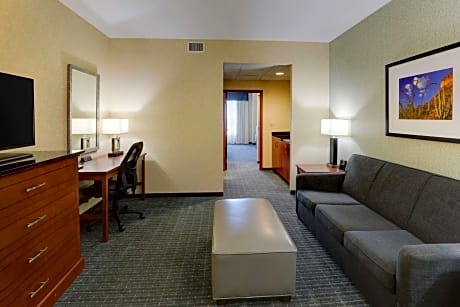 Superior Queen Suite