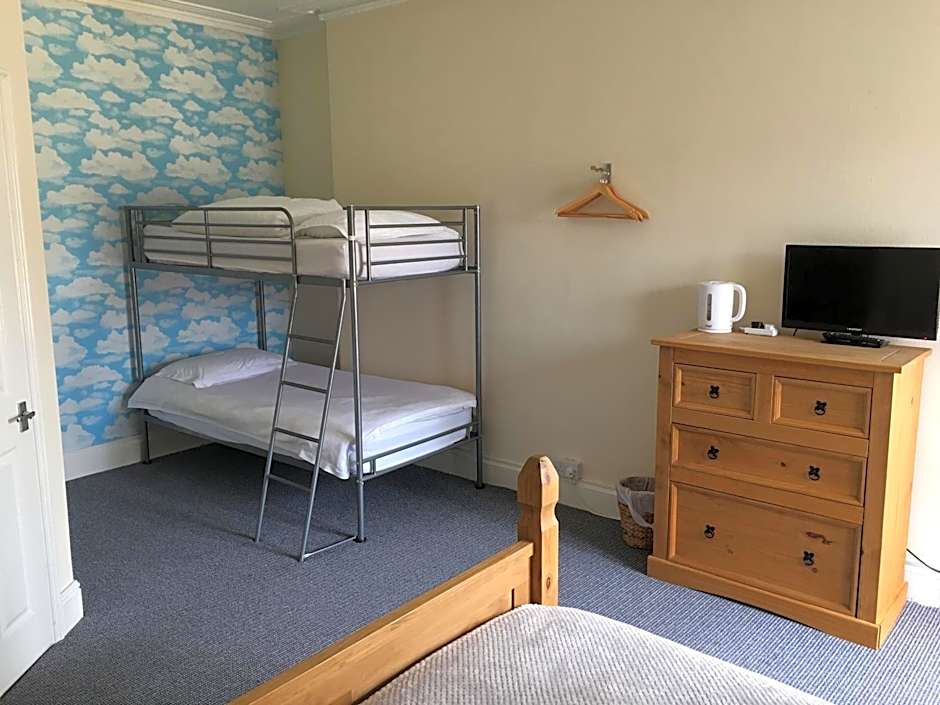 Camelot Seafront Hotel