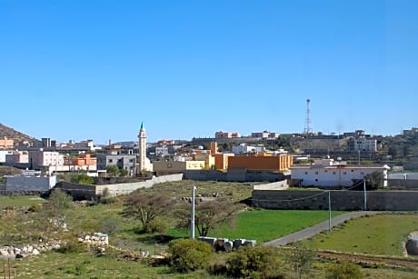 نزل القرية العالية high village hotel