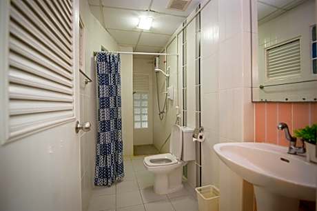 Private Family Room with Private Bathroom