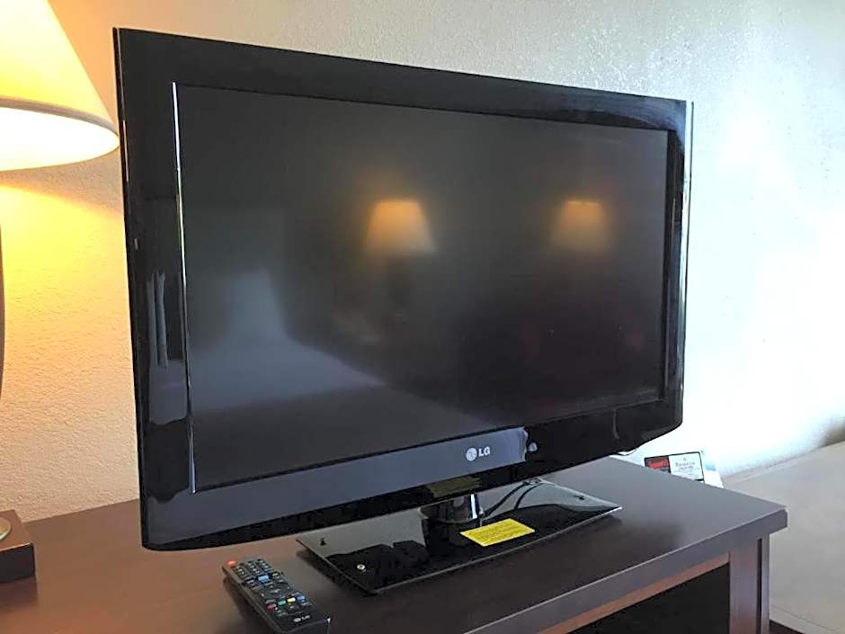 Economy Inn & Suites