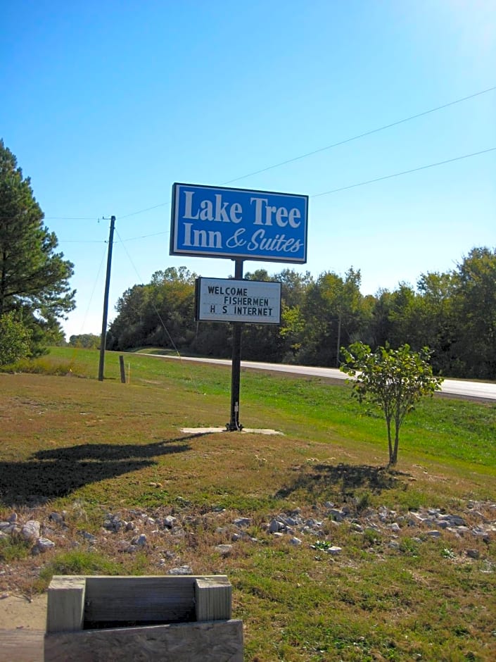 Lake Tree Inn & Suites