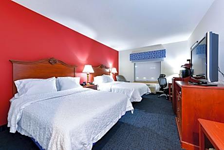 2 Queen Beds Nonsmoking