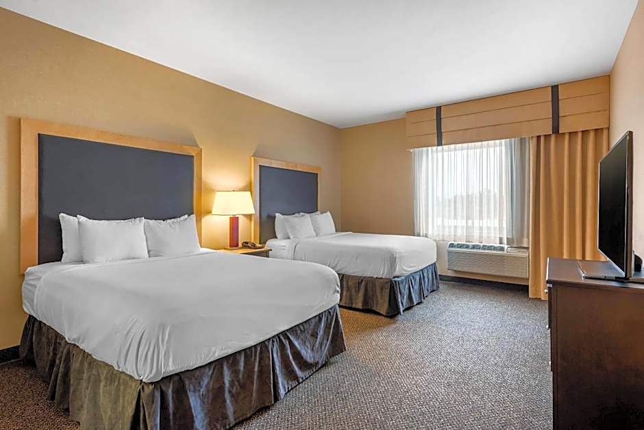 Cambria Hotel Akron - Canton Airport
