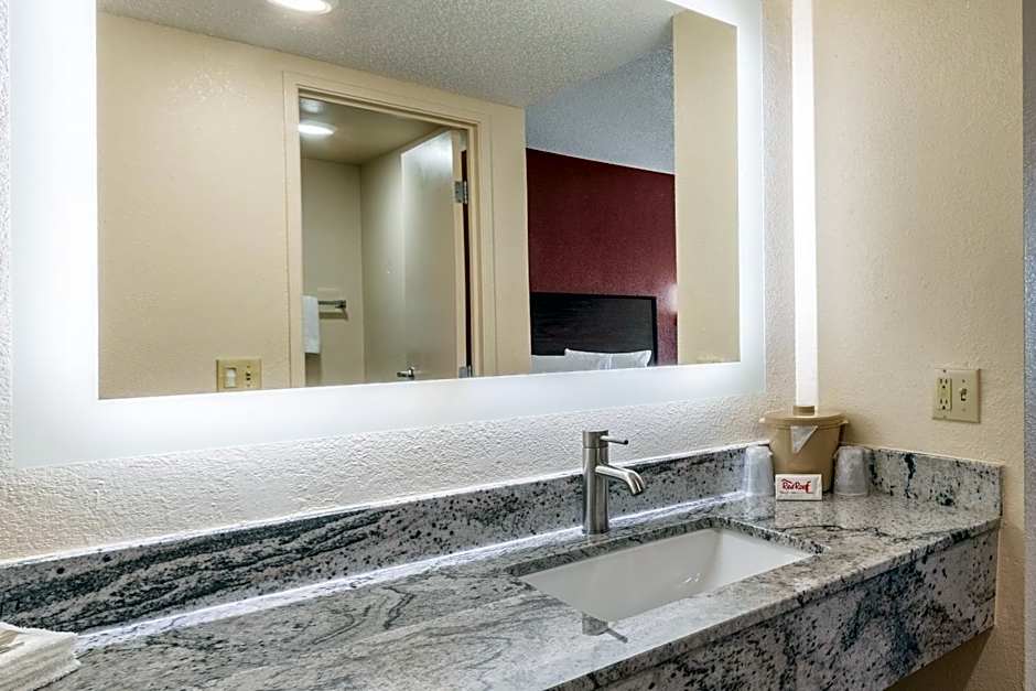 Red Roof Inn - El Paso West