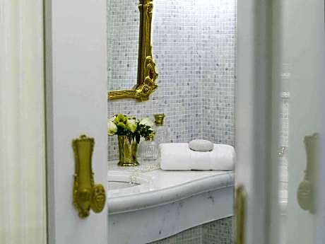 Three Bedroom Royal Suite with Three Bathrooms and View