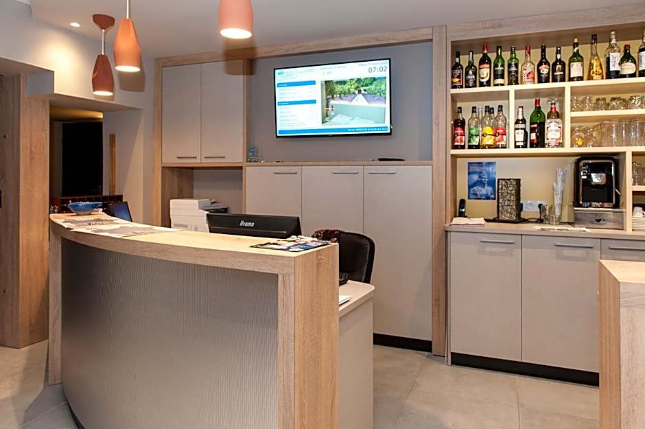 Brit Hotel Avignon Sud Le Calendal