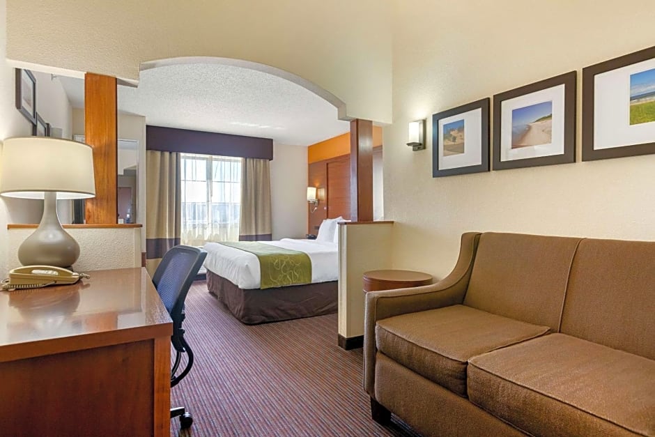 Comfort Suites Stevensville – St. Joseph