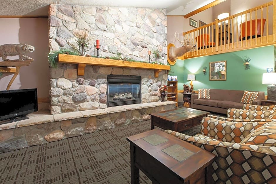 AmericInn by Wyndham Iron River