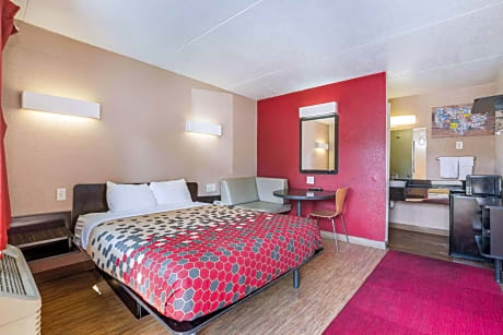 Standard Queen Room - Non-Smoking