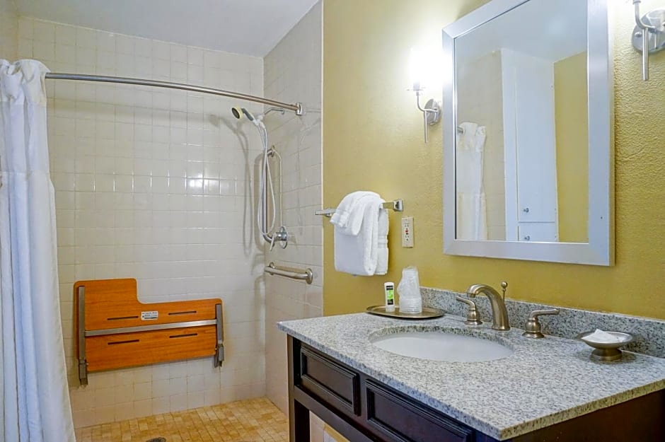Marin Suites Hotel