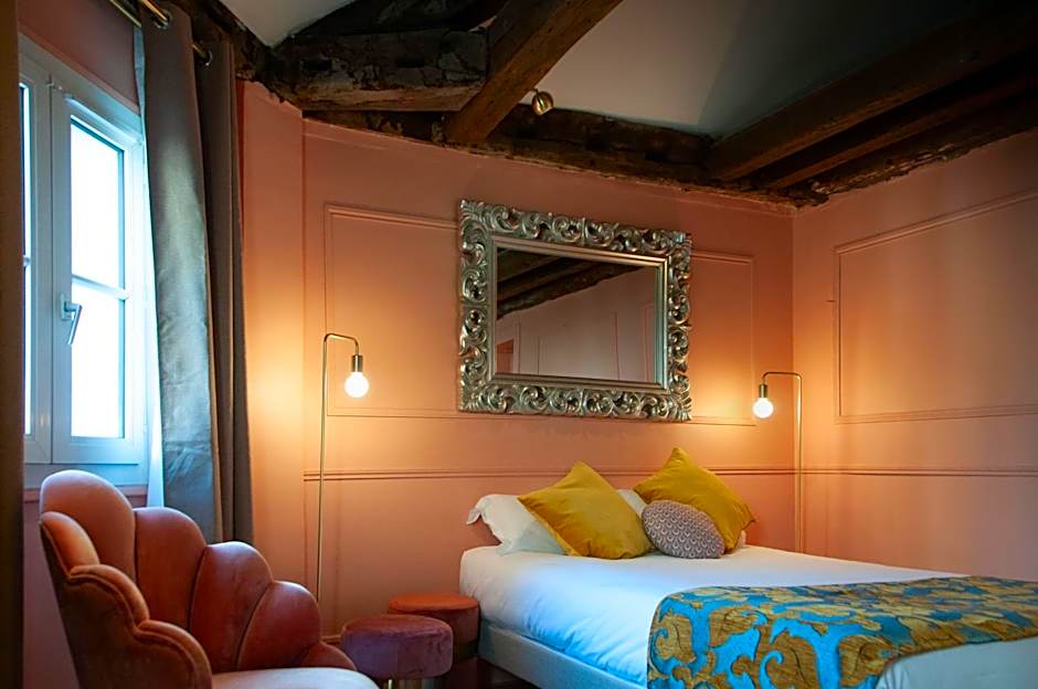 Paris Saint Honore Hotel