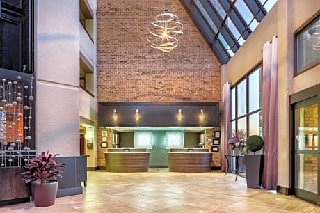 DoubleTree By Hilton Hotel Johnson City