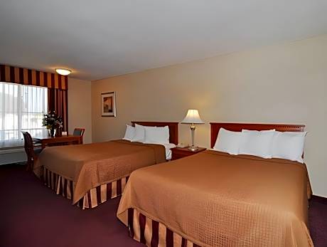 Deluxe Queen Bed