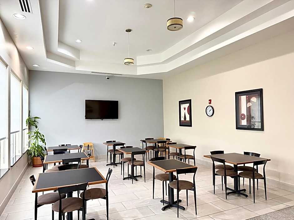 Quality Inn & Suites Greenville I-65