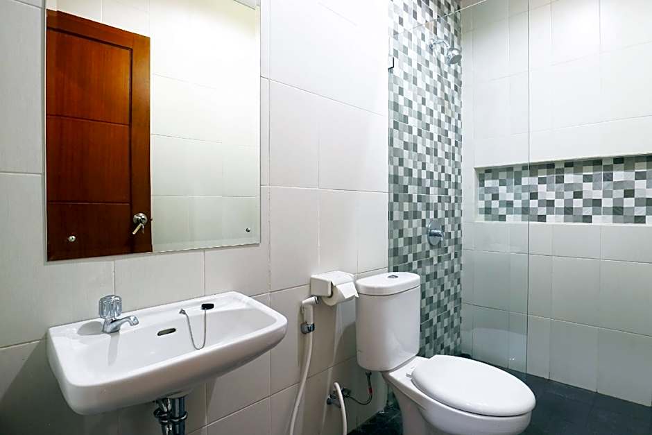 Lotus Bali Guest House – Canggu, CO
