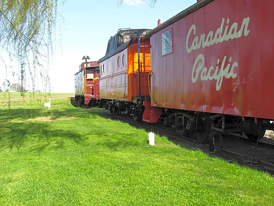 Red Caboose Motel & Restaurant