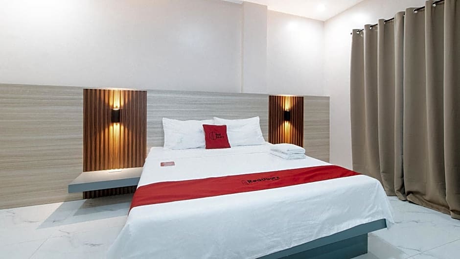 RedDoorz at Happy Stay Apartelle