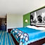 Super 8 by Wyndham Harrisburg Hershey West