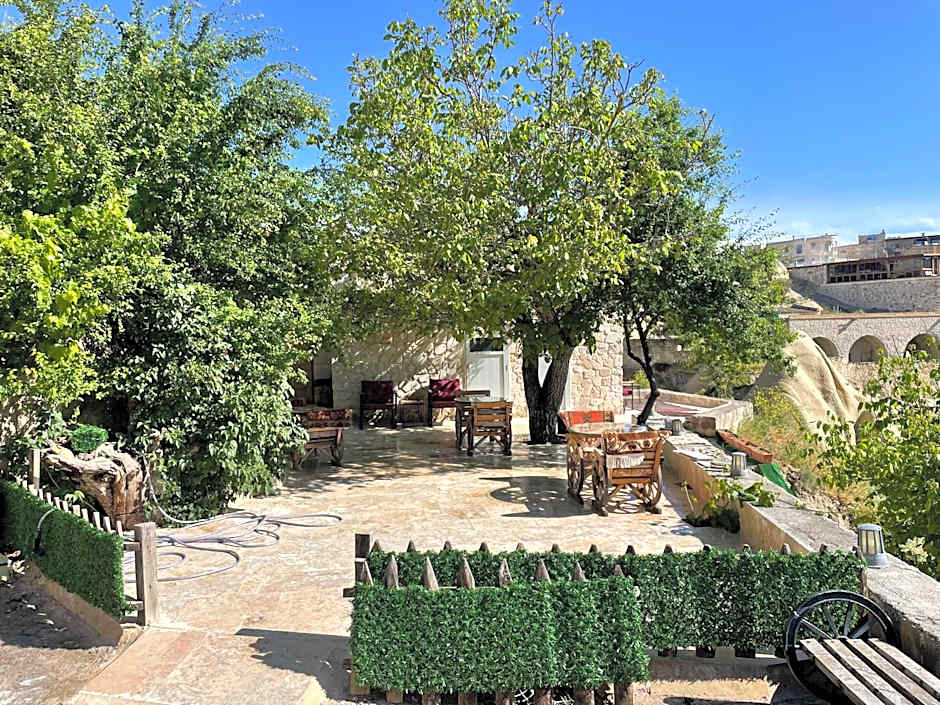 CAPPADOCİA ST.NİNO'S GARDEN