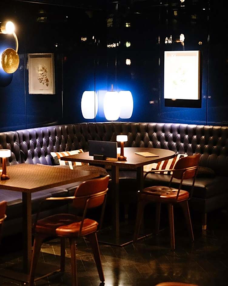 Gallery Hotel