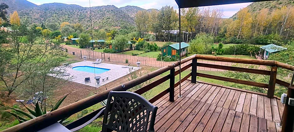 Old Mill Lodge, Seasonal Working Ostrich Farm & Restaurant, Oudtshoorn