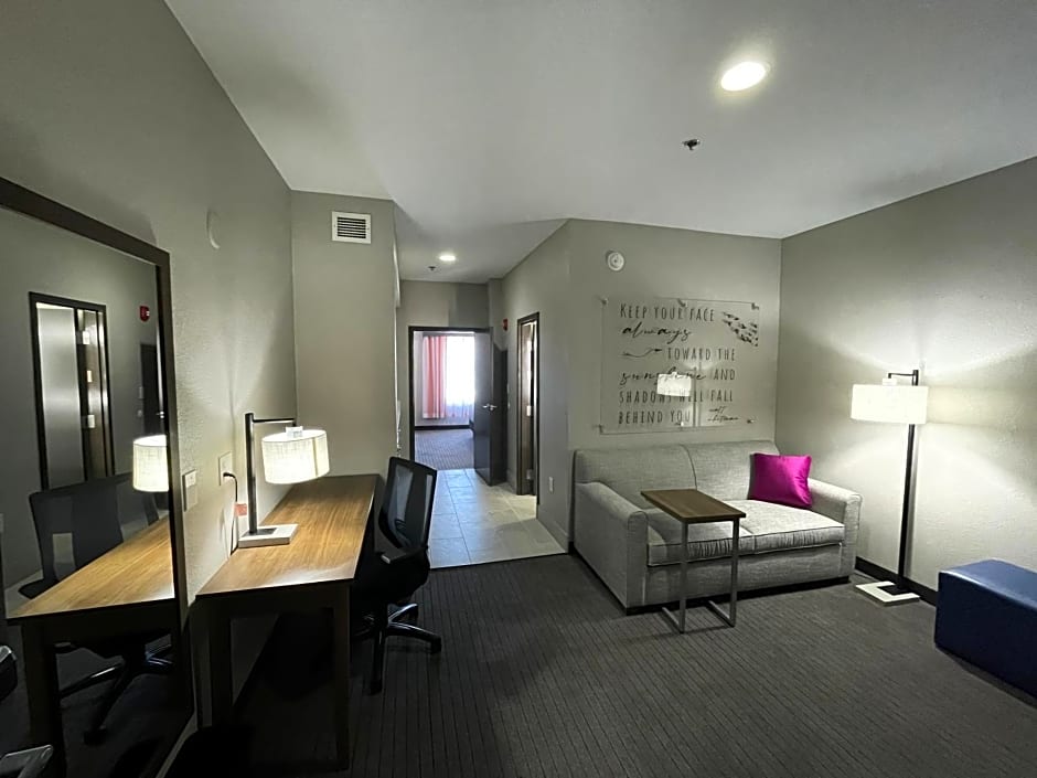 La Quinta Inn & Suites by Wyndham Augusta Near Fort Gordon