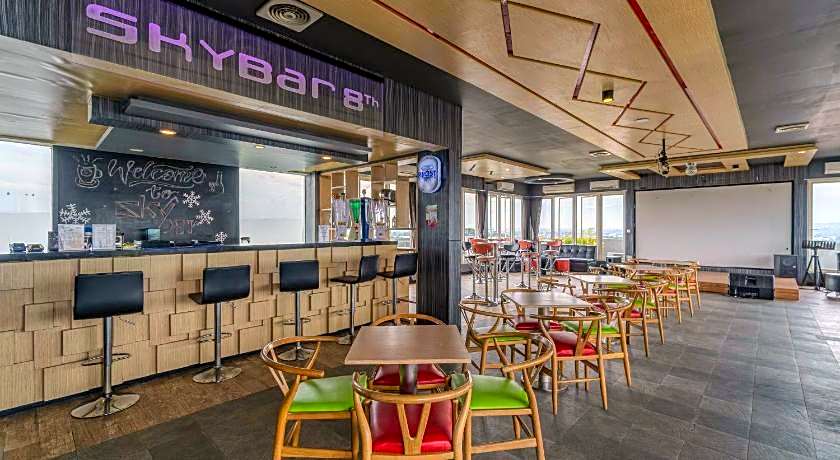 Ascent Hotel & Cafe Malang