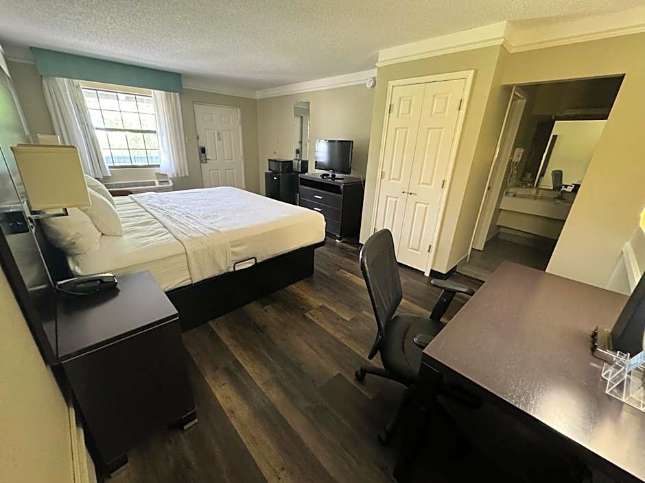 Quality Inn & Suites Tuscaloosa near University